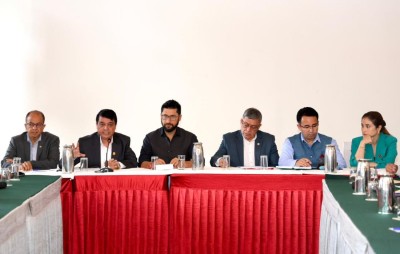  केही व्यवसायीले देशको अर्थतन्त्र नै नियन्त्रण गर्ने गरी अघि बढेका कारणले सरकार निर्मम भएर लाग्नु पर्‍यो : सभापति लामिछाने 